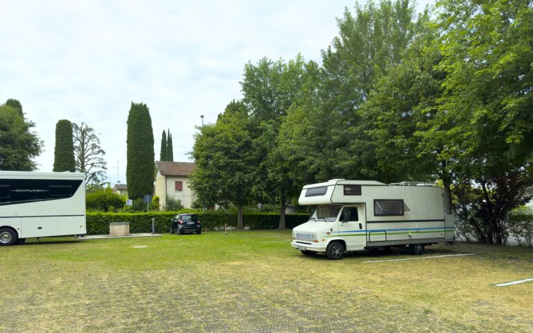 Camper park sirmione lugana marina area a