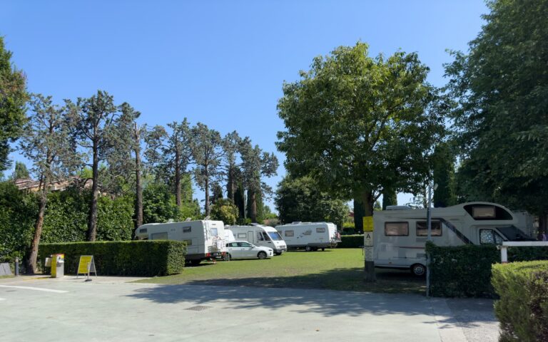 Camper park sirmione lugana marina area a